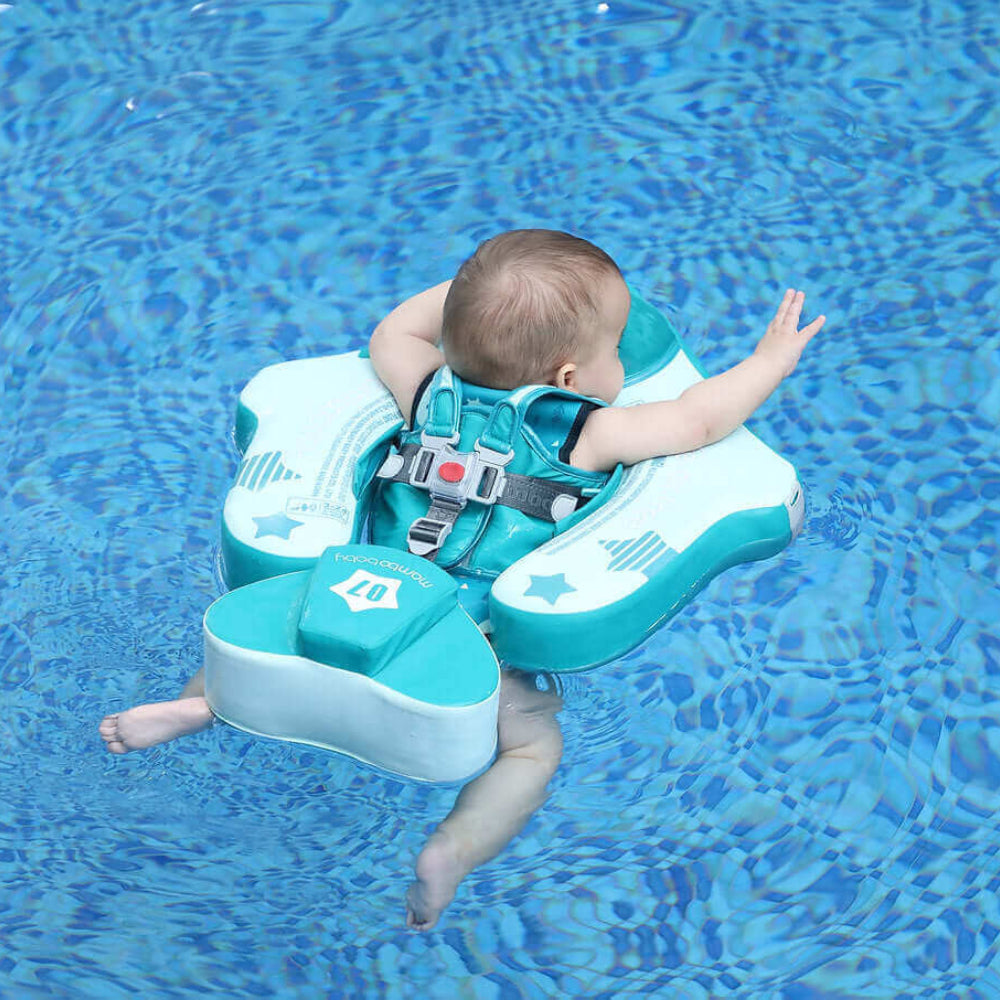 Luchtvrij babyfloat Mambobaby™ Vliegtuig Ontdekker – Turquoise drijfstoeltje met veiligheidsharnas en beensteun
